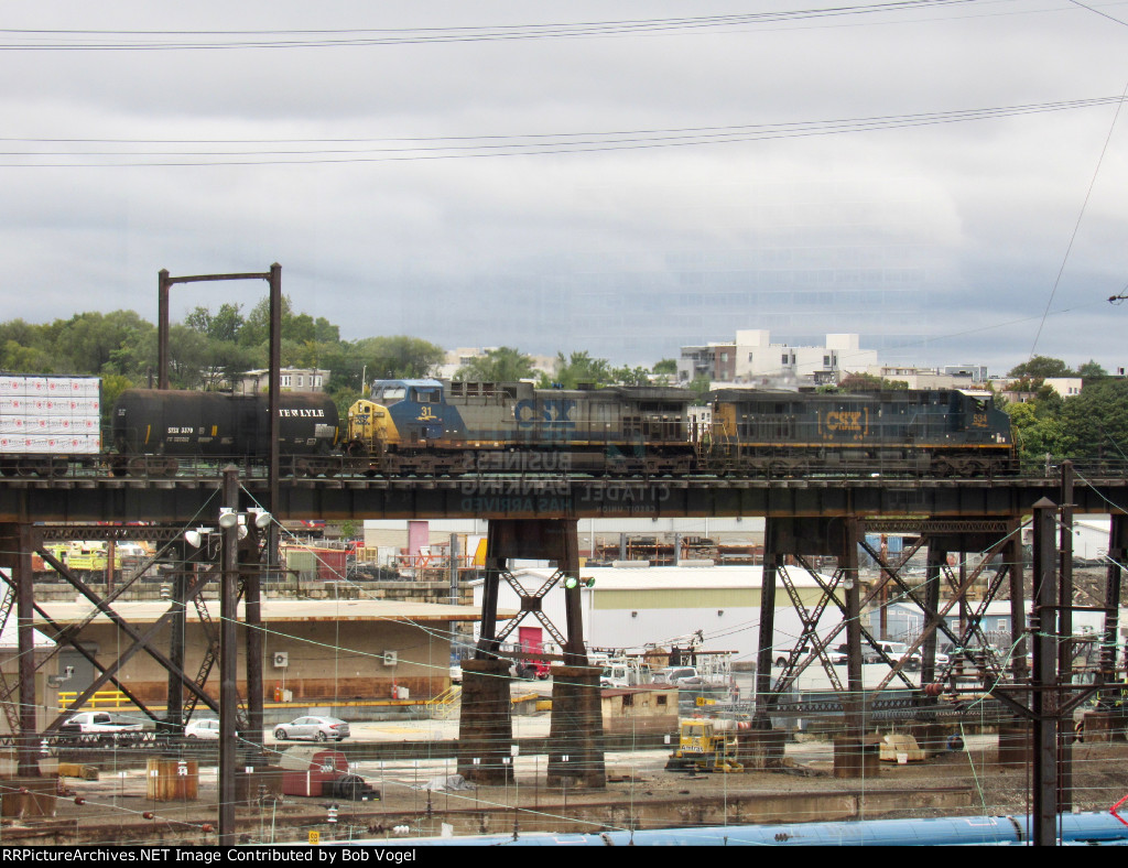 CSX 534 and 31